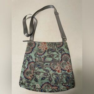 Vera Bradley light green paisley shoulder bag purse